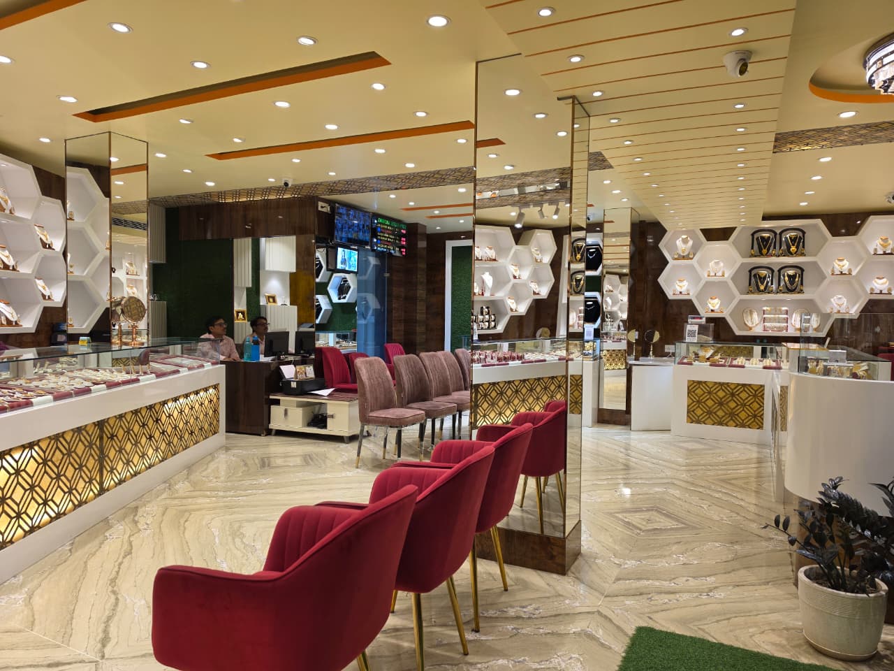 Monikanchan in-store jewellery presentation